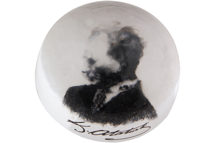 Atatürk Kağıt Ağırlığı Desen4 8cm